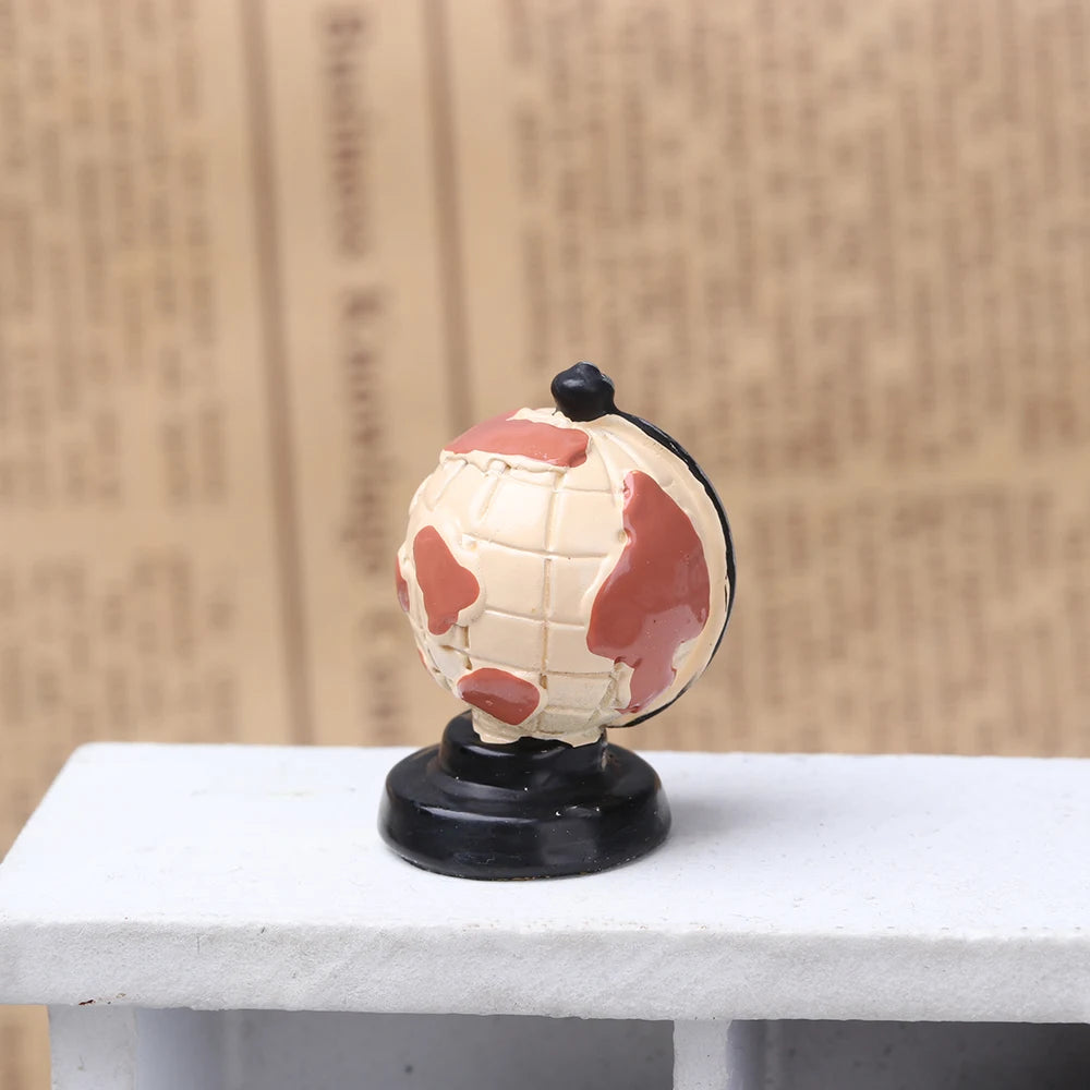 1PC Retro Furniture Figurine Mini Dollhouse Ornaments Model DIY Decoration Craft Miniature Toy Gifts New Home Living Accessories