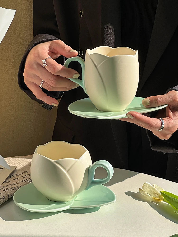 Ceramic Tulip Cups Mug Saucers Suits with Tray Flower-shaped Coffee Cups saucers, lovely drink cups