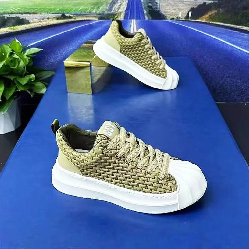 Designer Striped Patchwork Breathable Shoes Man Fashion Soft Lightweight Skateboard Sneakers Retro Camel Summer Shoes Trend 2024