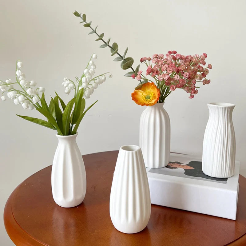 Nordic Ceramic Vase White Mini Flower Pot Modern Plants Bottle Decorative Floral Arrangement Display Vases Home Table Decoration