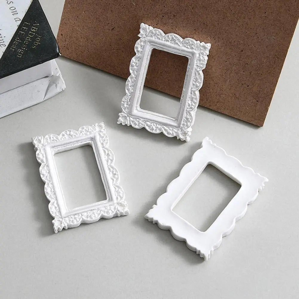 2PC Square Retro Floral Photo Frame Desktop Mini Picture Frame Resin Ornament Small Baroque Photo Holder Gift Wedding Home Decor