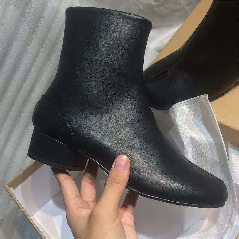 2024 Luxury Brand Design Leather Tabi Boots Fashion Round Chunky High Heel Ankle Boots For Women Autumn Winter Split Toe Shoes