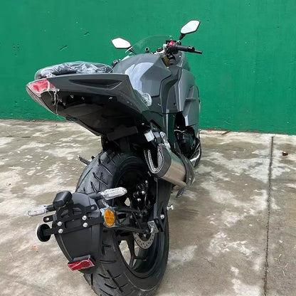 Factory customized 4-stroke Motorcycle Large capacity Two-wheel motorcycle