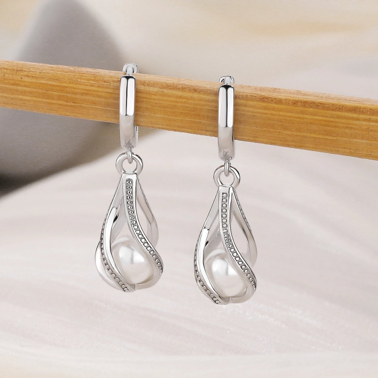 Romantic White Pearl Water Drop Shape Jewelry Set Hollow Water Wave Teardrop Pendant Necklace Hoop Earrings for Women Gift