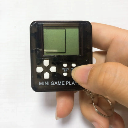 Portable Mini Classic Pocket Keychain Ring Anti Lost Retro Nostalgic Video Handheld Game Console Machine Kids Toys Gaming Player