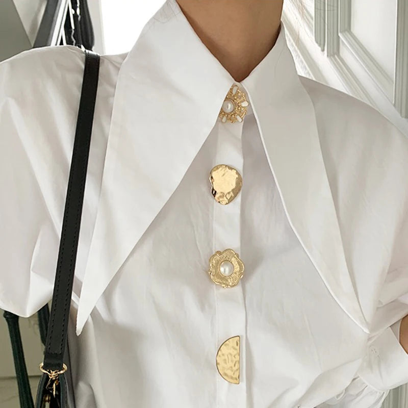 White Elegant Pearl Women Shirts Korean Sharp Corner Collar Loose Long Sleeve Ladies Blouse Y2k Fashion New Chic Female Tops