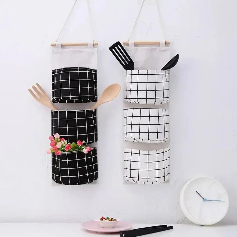 1pc 3Pockets Hanging Organizers Waterproof Hanging Storage Bag Wall Mounted Closet Organizer Bear Flamingo Sundries Bags