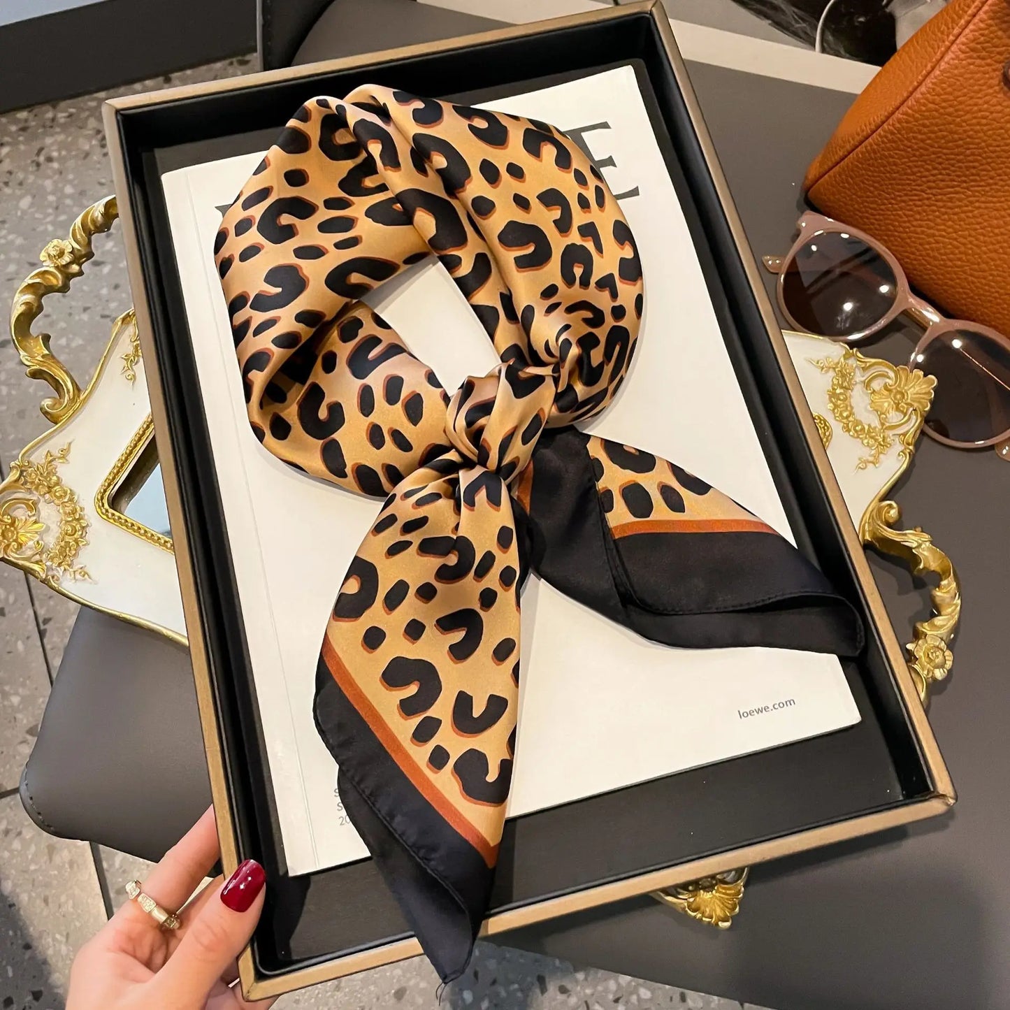 2024 New Leopard Print Square Scarf Women's Imitation Silk Scarf Casual Versatile Decoration Small Neck Scarf 70CMx70CM