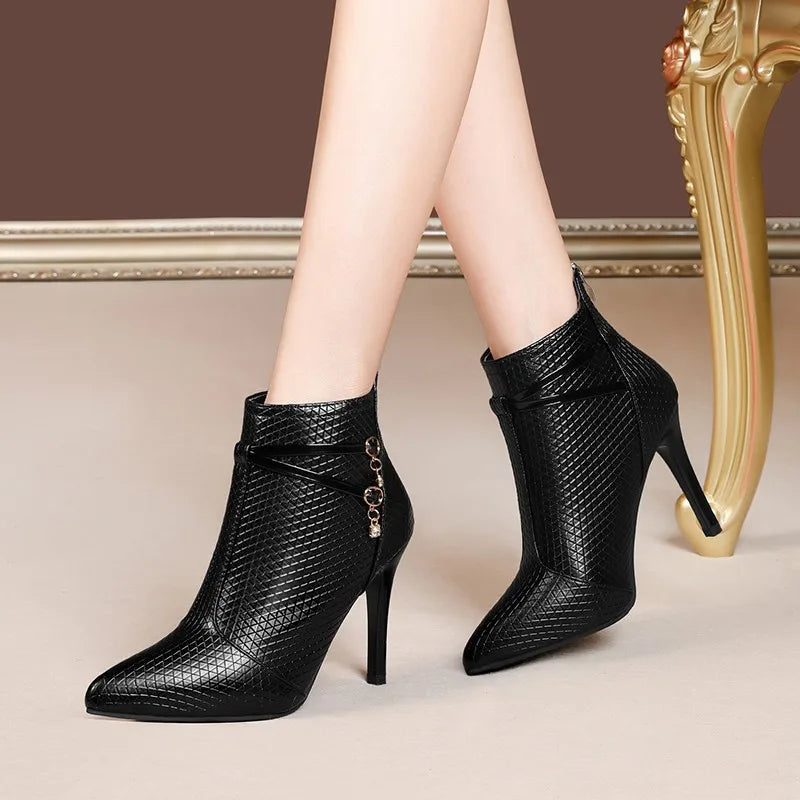 Women's Boots 2022 New Large Size High-heeled Fashion Boots Fashion Plus Cotton Warm Nude Boots Banquet Women's Shoes Short Boot